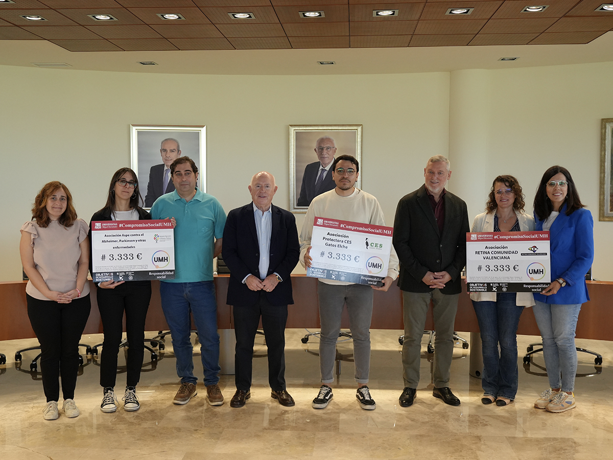 03-11-25-premios compromiso social (noticia)