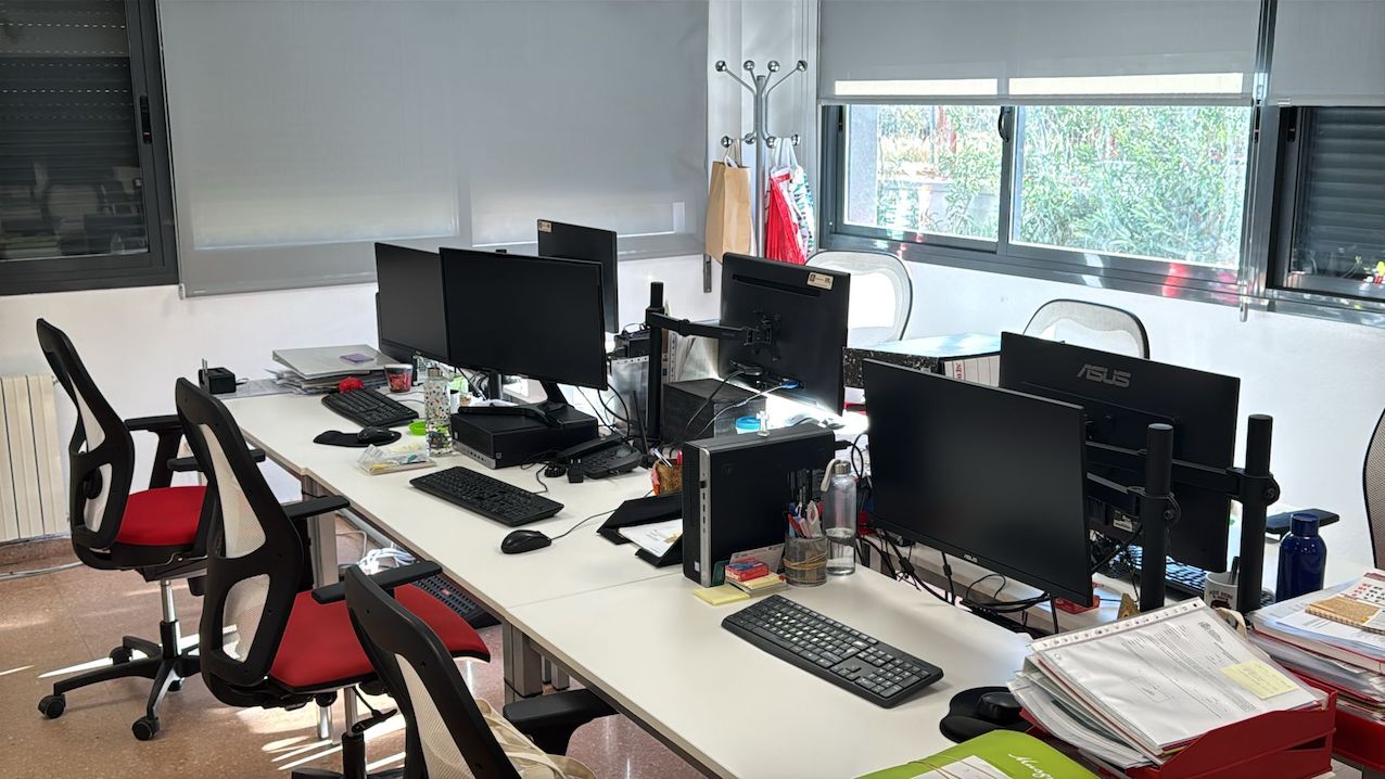 instalaciones_caritascon_ordenaroresAsv02