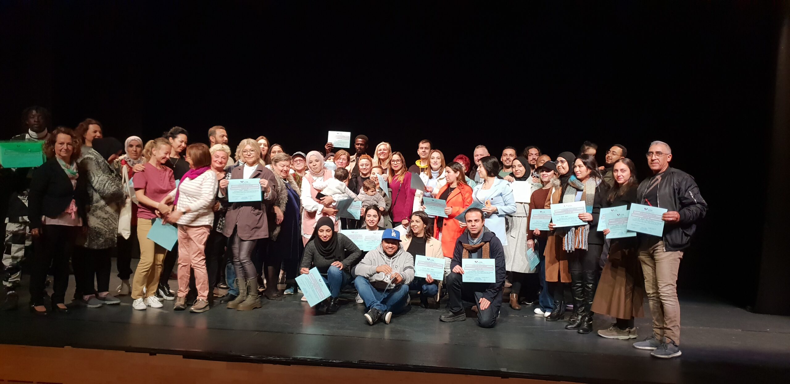 IMAGEN ARCHIVO - ENTREGA DIPLOMAS CURSOS DE ESPAÑOL PARA EXTRANJEROS