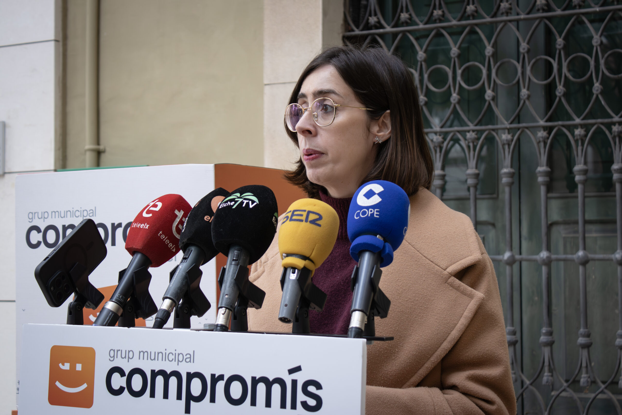 14012026_Compromís presenta alegaciones al presupuesto de los recortes sociales y falsas promesas de Pablo Ruz y Vox