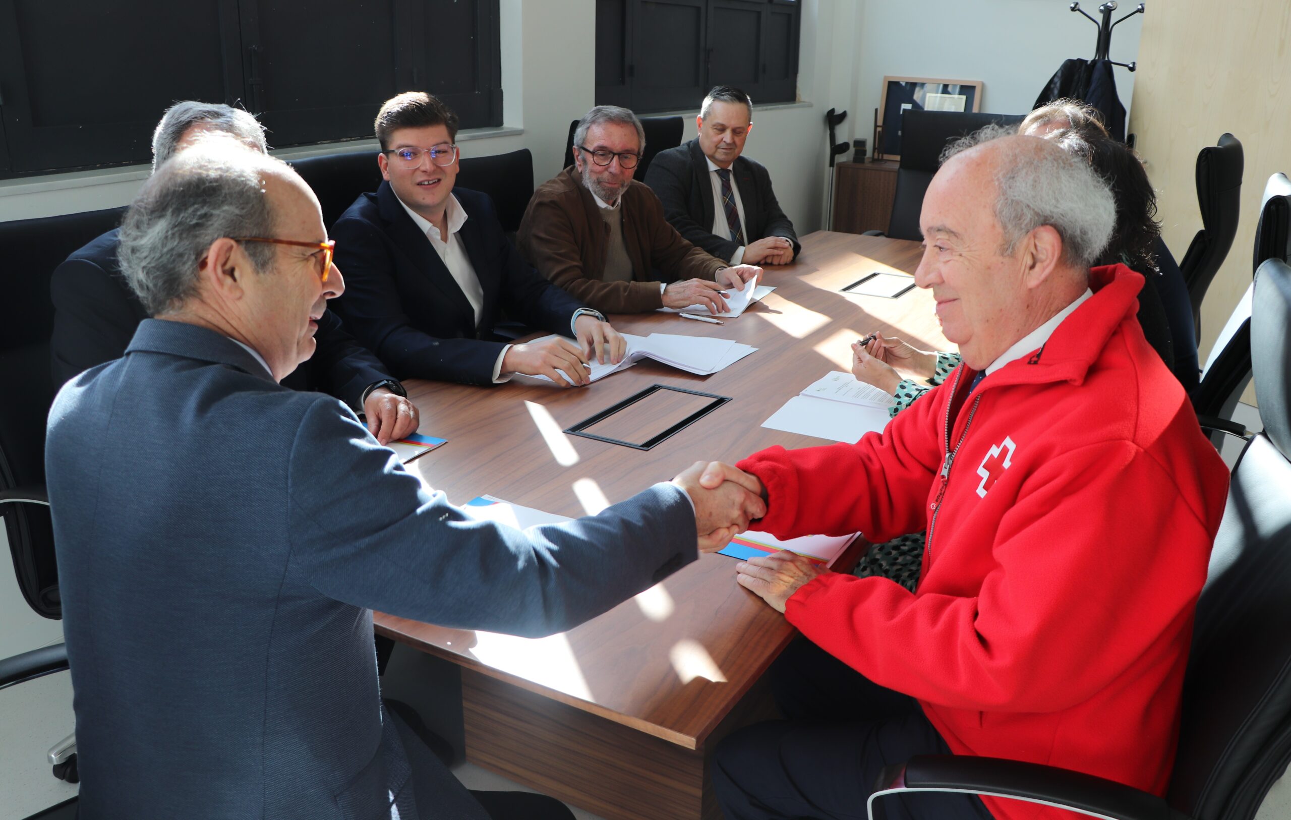 Un momento de la firma del convenio