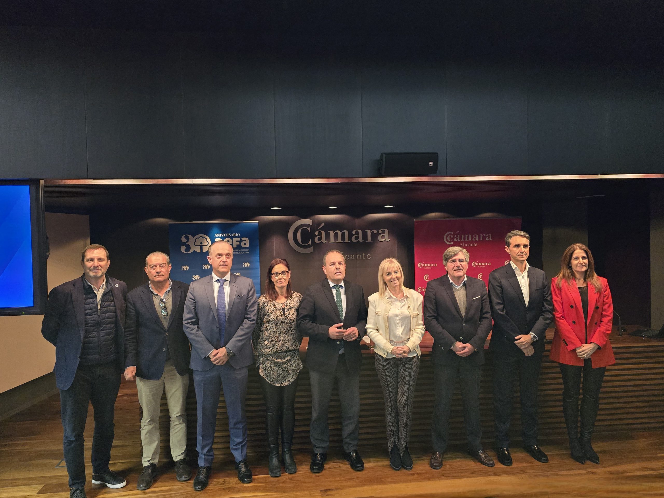 autoridades-patrocinadores-y-colaboradores-de-la-vii-gala-del-club-de-empresas-centenarias-1-scaled