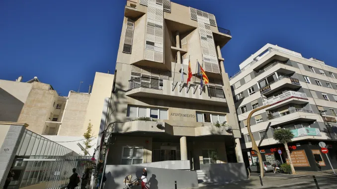 FACHADA-AYUNTAMIENTO-DE-TORREVIEJA-