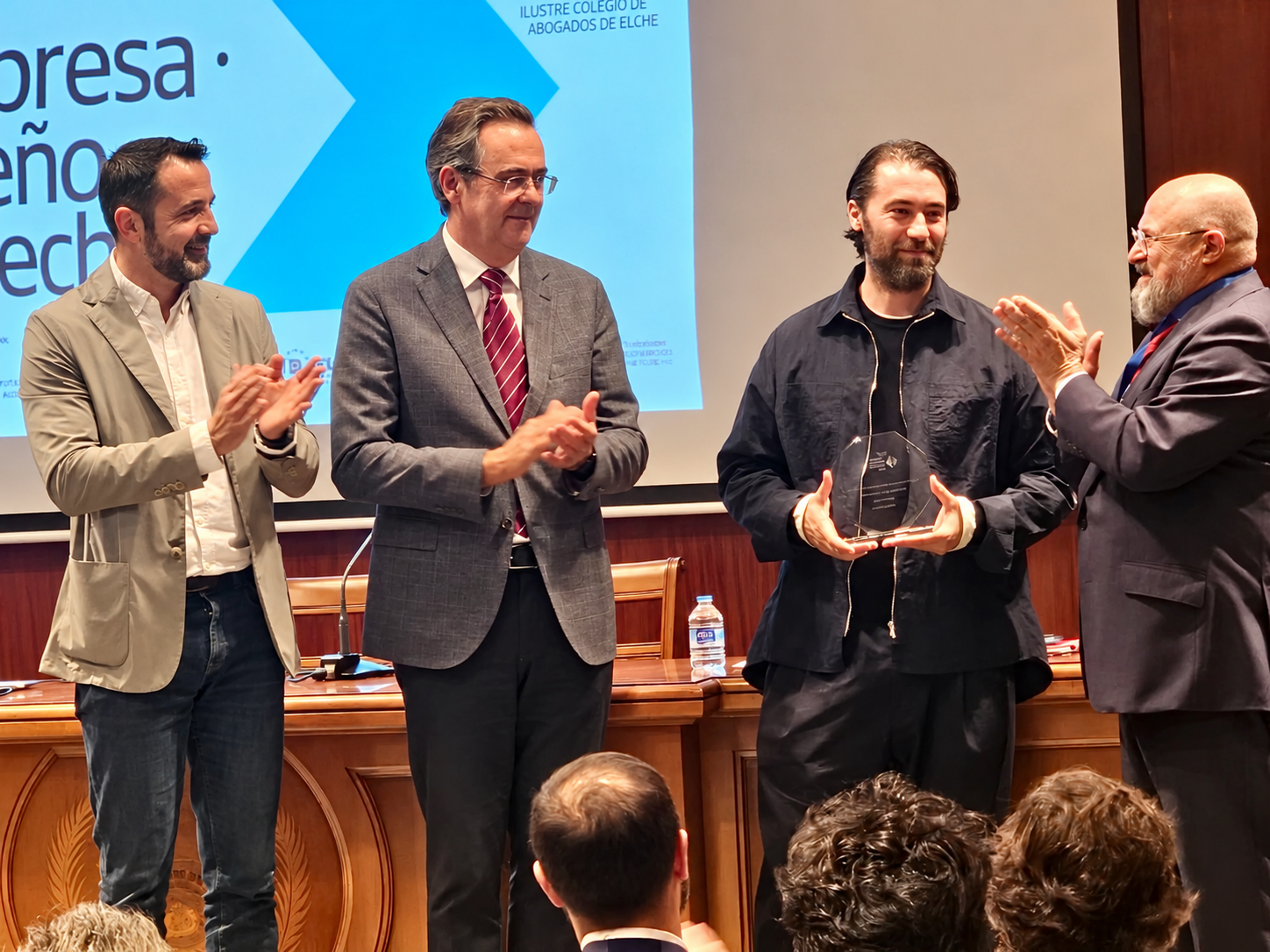 entregra premio Trayectoria 1